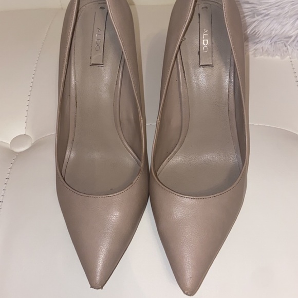 Nude Aldo heels size 6 - Picture 2 of 3